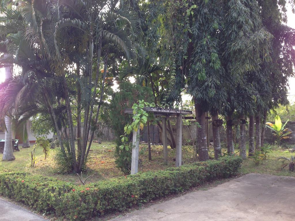 Chaisuk Bungalow Aranyaprathet Extérieur photo
